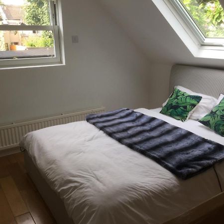 The Coach House Apartment Bromley Exterior photo